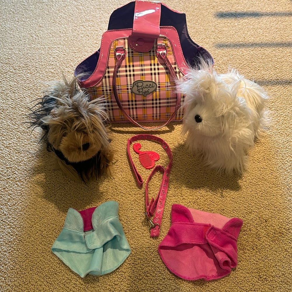 Pucci Pups Twin Bag with two puppies